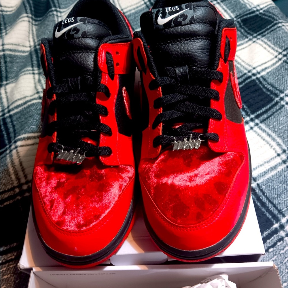 Nike custom made low top dunks